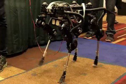 Cənubi Koreyada anti-terror əməliyyatları üçün robotun sınaqları başladı
