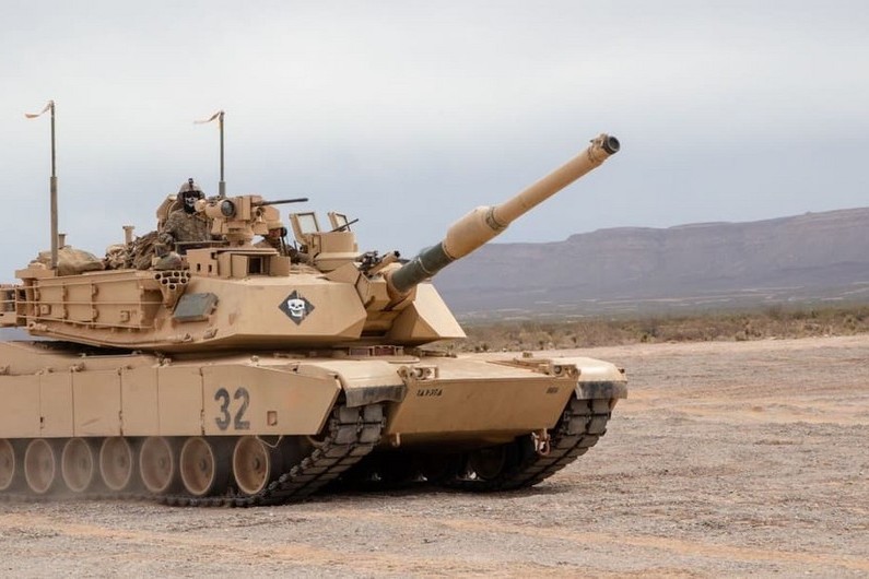 ABŞ tanklarını Polşadaki hərbi bazasına yerləşdirdi
