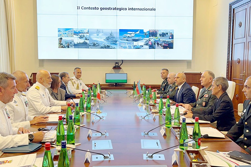Azərbaycan Ordusunun Baş Qərargah rəisi italiyalı həmkarı ilə görüşüb