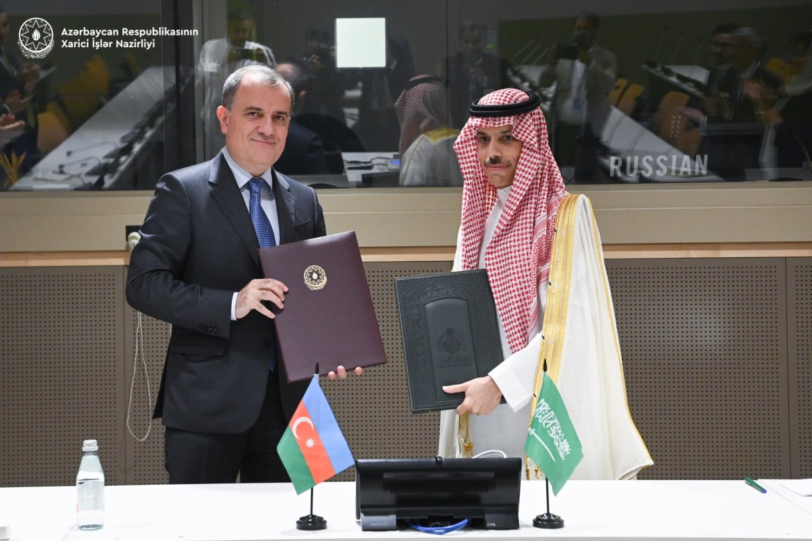 Azərbaycan və Səudiyyə Ərəbistanı arasında qısamüddətli vizalardan qarşılıqlı azad etmə dair memorandum imzalanıb