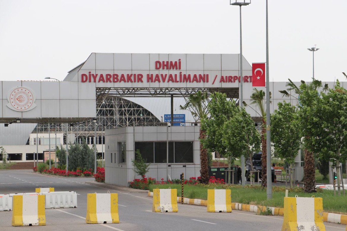 Diyarbakır hava limanında sərnişindaşıma 1 milyon nəfəri keçib (ÖZƏL)