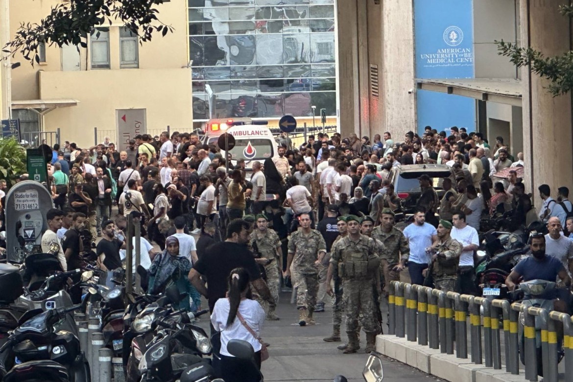 Livanda peycer partlayışları nəticəsində doqquz nəfər ölüb