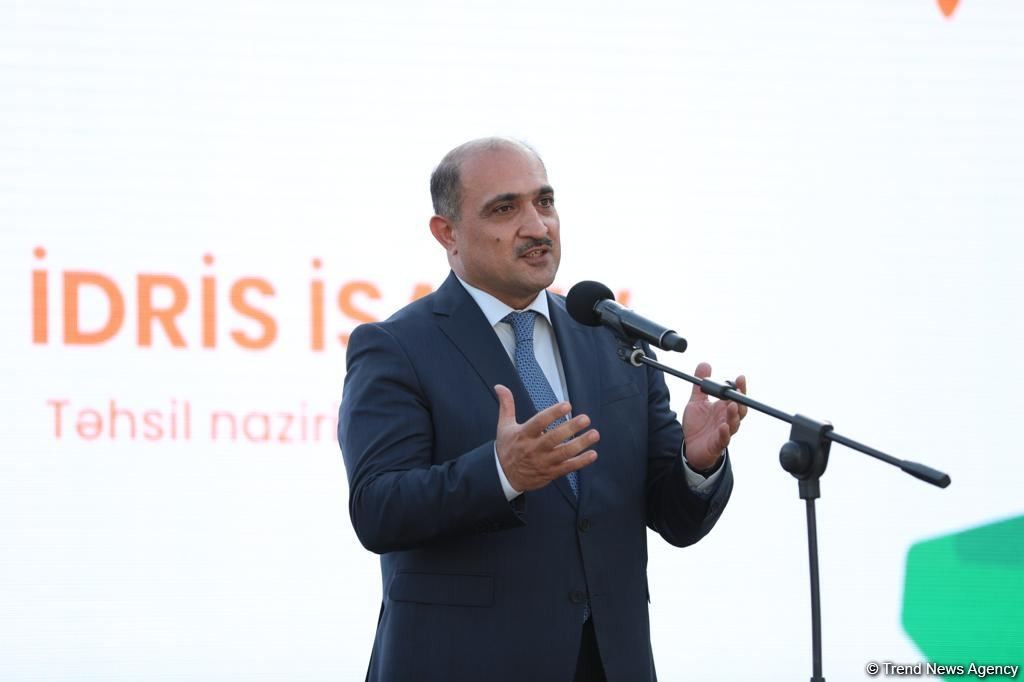 Ölkəmizdə 133 mindən artıq şagird birinci sinfə gedir - Nazir müavini
