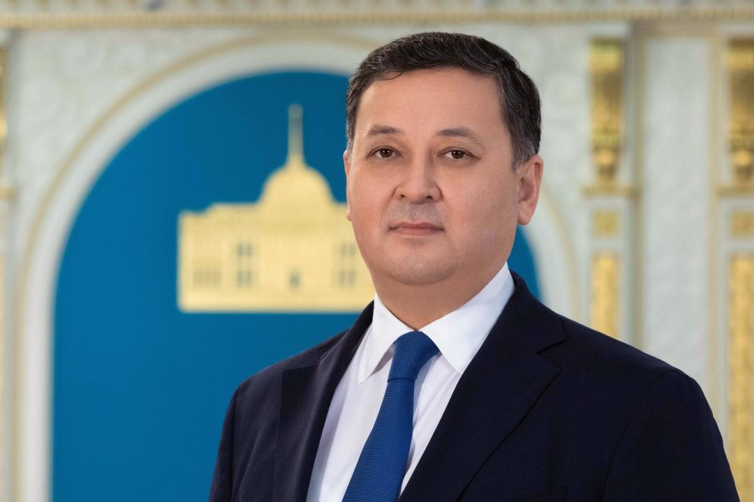 Qazaxıstan XİN rəhbəri Qırğızıstana rəsmi səfər edib