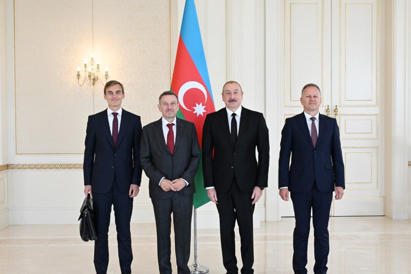 Prezident İlham Əliyev Danimarkanın Azərbaycanda yeni təyin olunmuş səfirinin etimadnaməsini qəbul edib