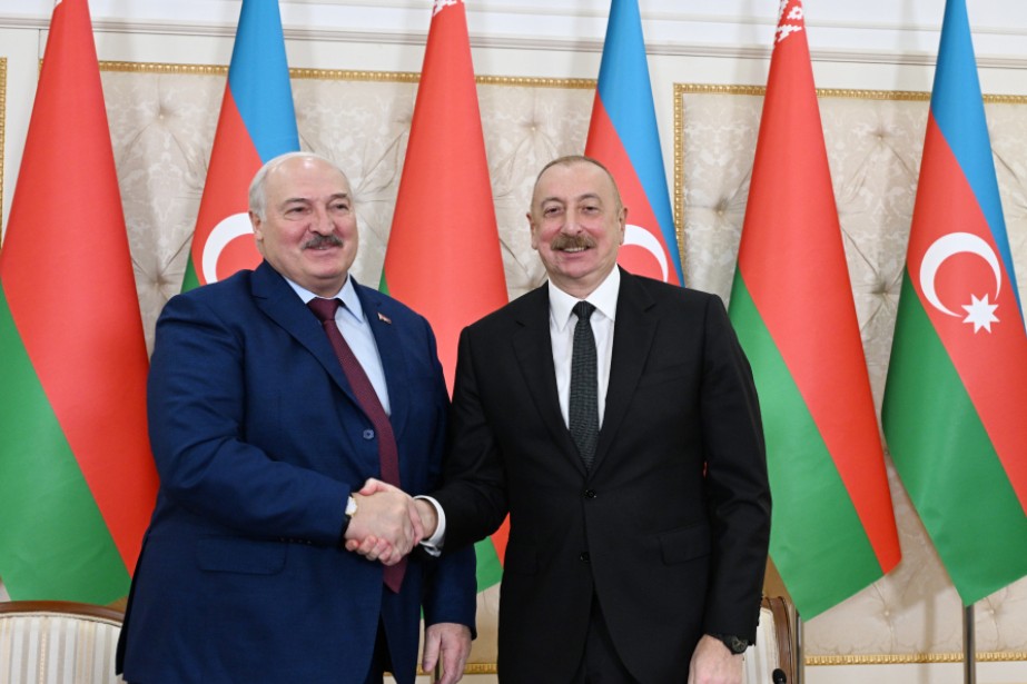 Prezident İlham Əliyev Aleksandr Lukaşenkoya zəng edib
