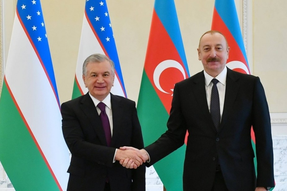 Şavkat Mirziyoyev Prezident İlham Əliyevi Özbəkistana səfərə dəvət edib