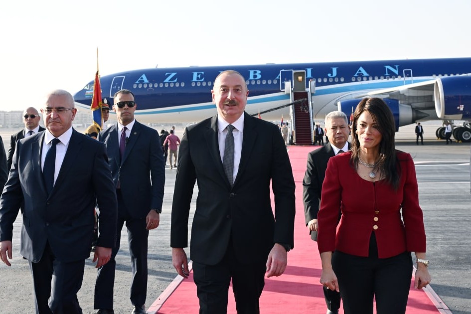 Prezident İlham Əliyev Misirə rəsmi səfərə gəlib