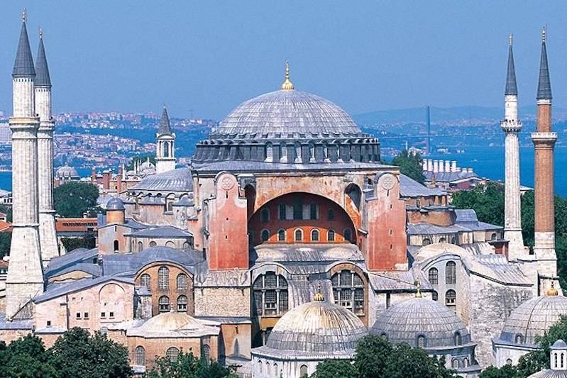 Ayasofya məscidinə giriş ödənişli olacaq