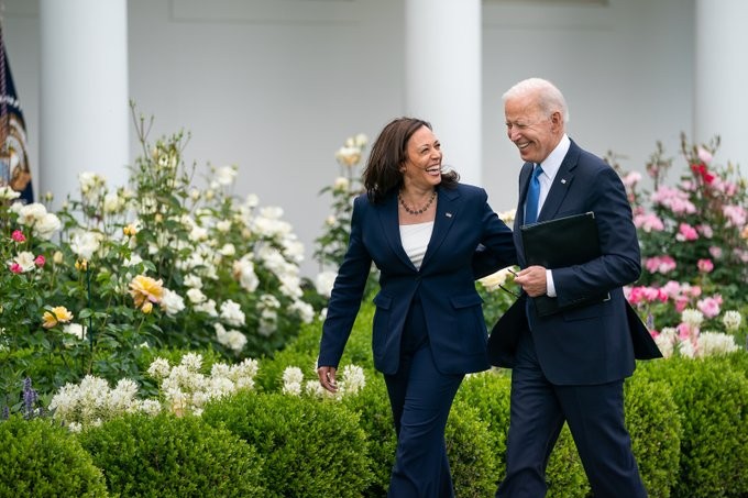 Bayden prezident seçkilərində ABŞ-ın vitse-prezidenti Kamala Harrisin namizədliyini dəstəkləyib