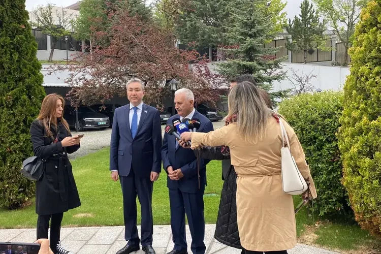 Binəli Yıldırım Qazaxıstanın Türkiyədəki səfiri ilə görüşüb
