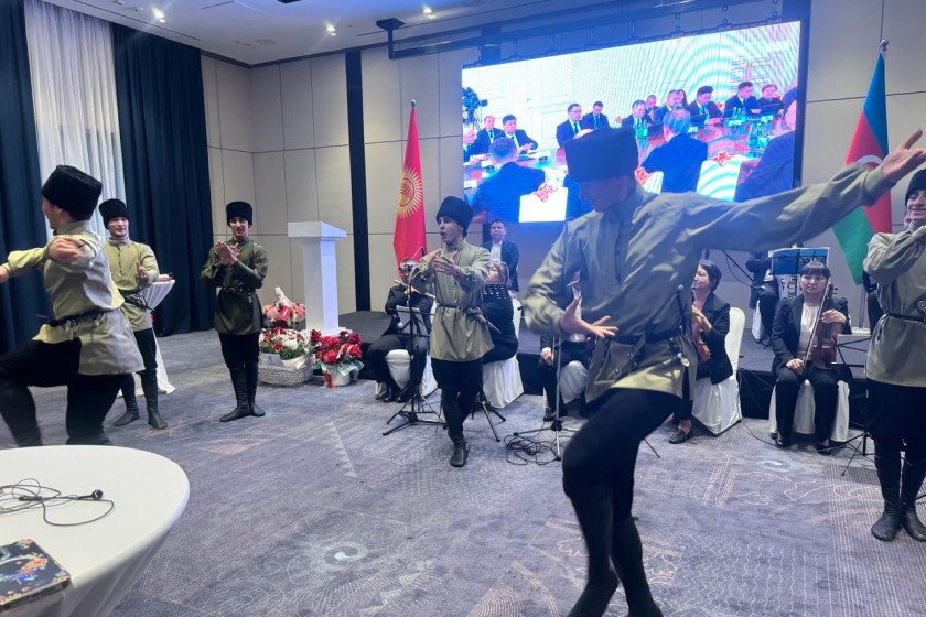 Bişkekdə 28 May - Müstəqillik Günü qeyd olunub
