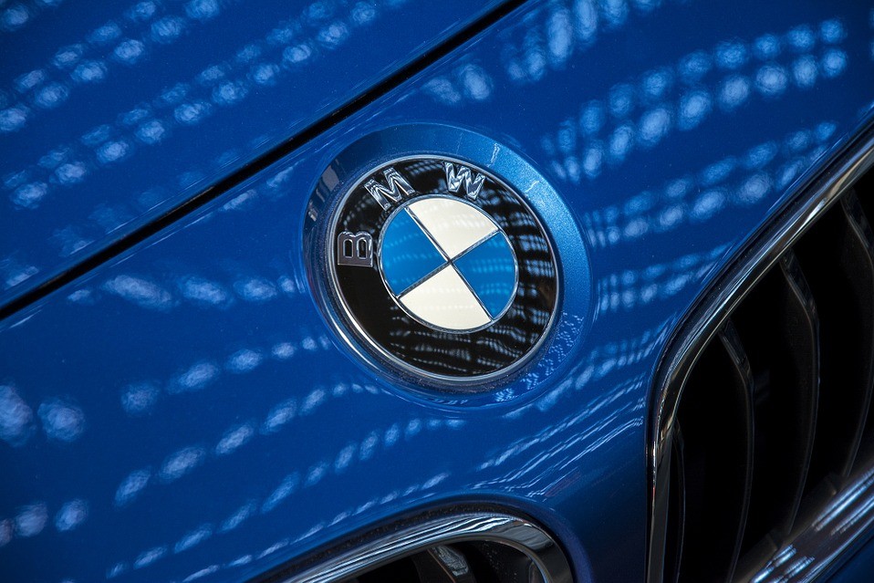 BMW 1,5 milyon avtomobilini geri çağıracaq