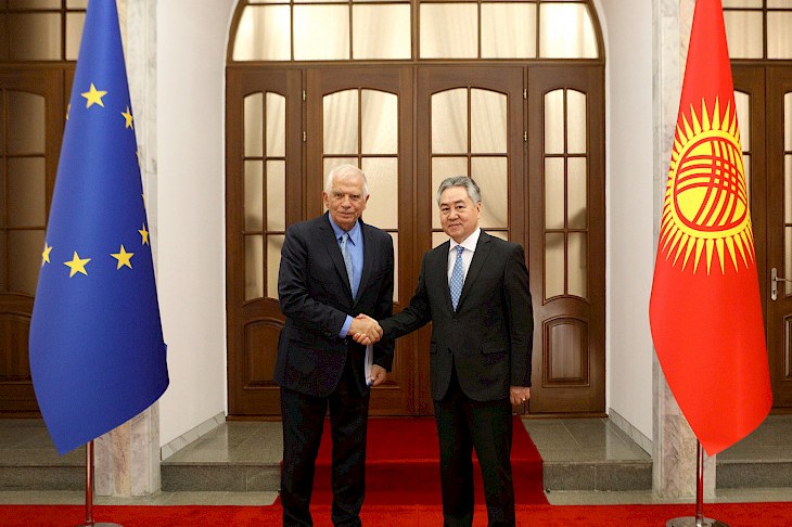 Qırğızıstan XİN rəhbəri Jozep Borrell ilə görüşüb