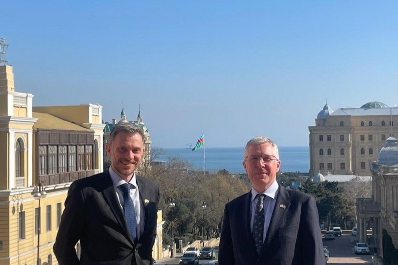 Böyük Britaniyanın XİN rəsmisi Bakıda səfərdədir 