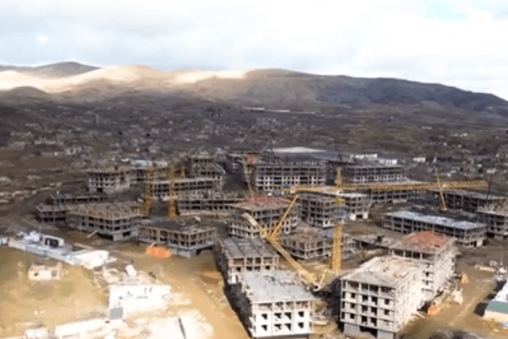 Cəbrayılın mərkəzində 33 yaşayış binası inşa edilir