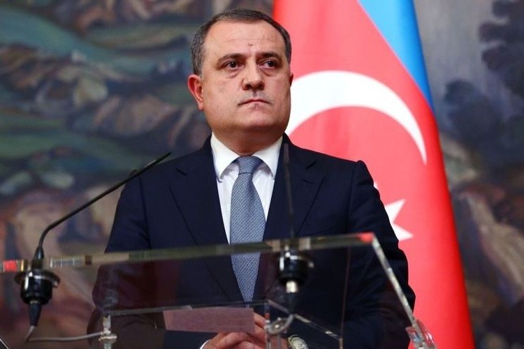 Ceyhun Bayramov ABŞ-a gedib