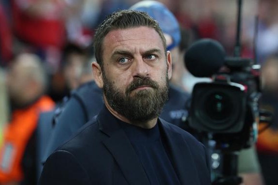 De Rossi Roma-dan gedib