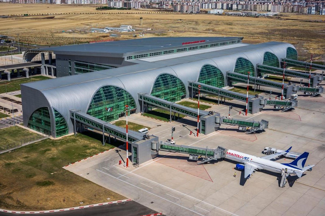 Diyarbakır hava limanında sərnişindaşıma 1.5 milyon nəfəri ötüb