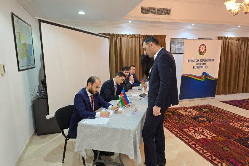 Dubayda və Təbrizdə prezident seçkiləri ilə bağlı səsvermədə vətəndaşlarımız yüksək fəallıq göstərirlər
