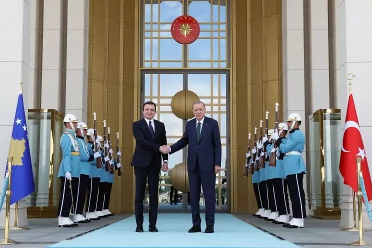 Ərdoğan Kosovo baş nazirini qəbul edib