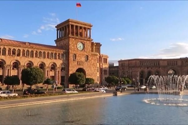 Ermənistan sərhədçilərini qaydaları pozmaqda ittiham edib