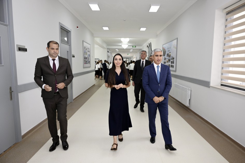 Heydər Əliyev Fondunun vitse-prezidenti Leyla Əliyeva Biləsuvar rayonunda yeni inşa edilən məktəbdə olub