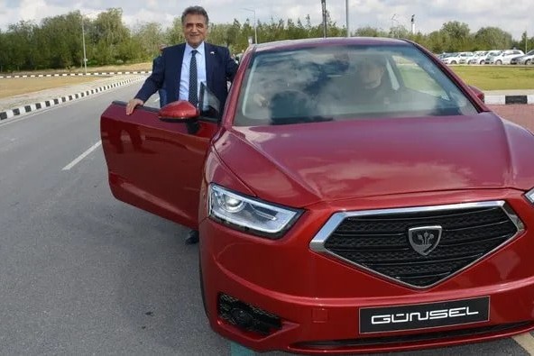 Alman heyəti KKTC istehsalı avtomobili sınaqdan keçirib