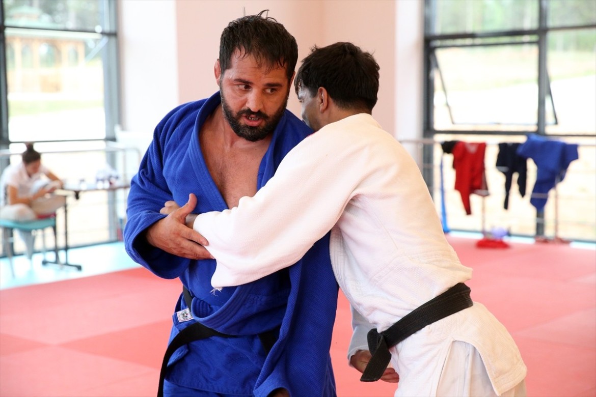 Türkiyəli cüdoçu qızıl medal qazanıb