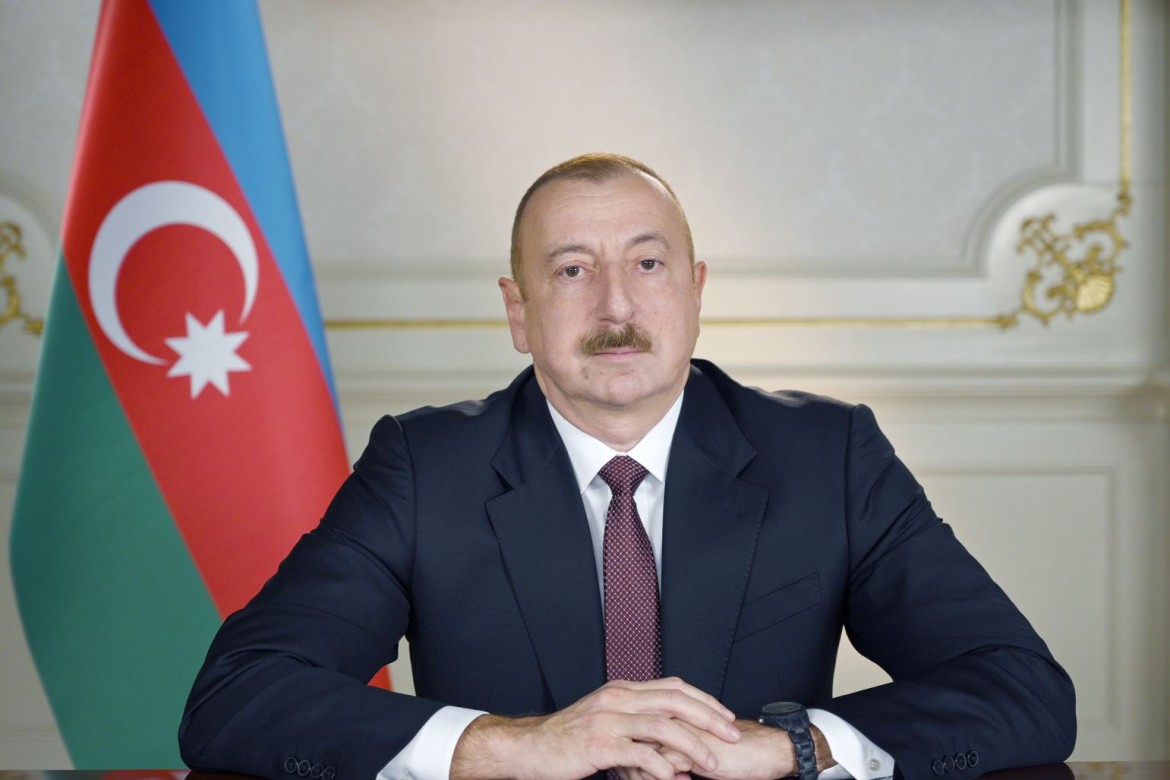 Prezident İlham Əliyev: Gənclərimiz heç kimin təsiri altına düşməməli, vədlərə aldanmamalıdırlar