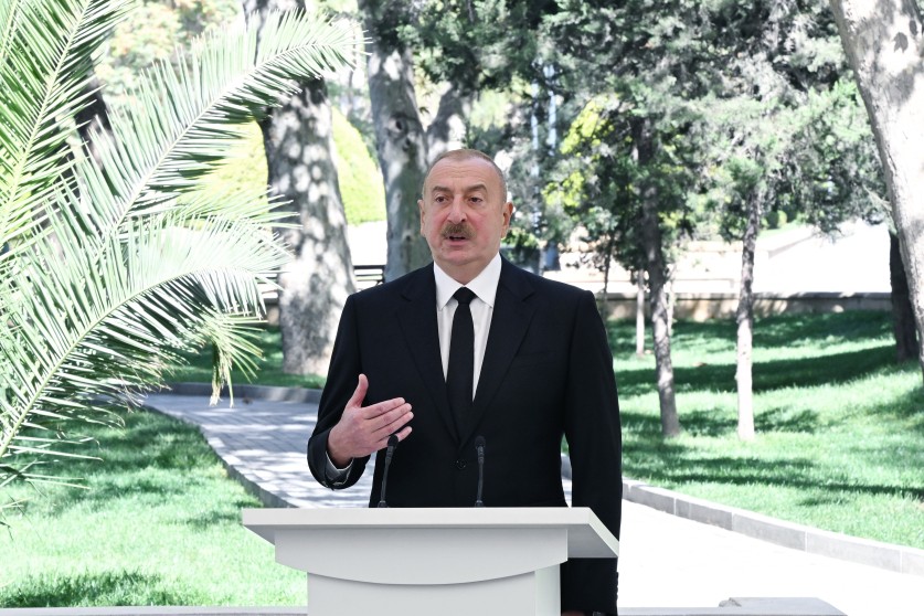 Prezident İlham Əliyev: Aşıq Ələsgərin abidəsinin açılması doğrudan da çox gözəl hadisədir