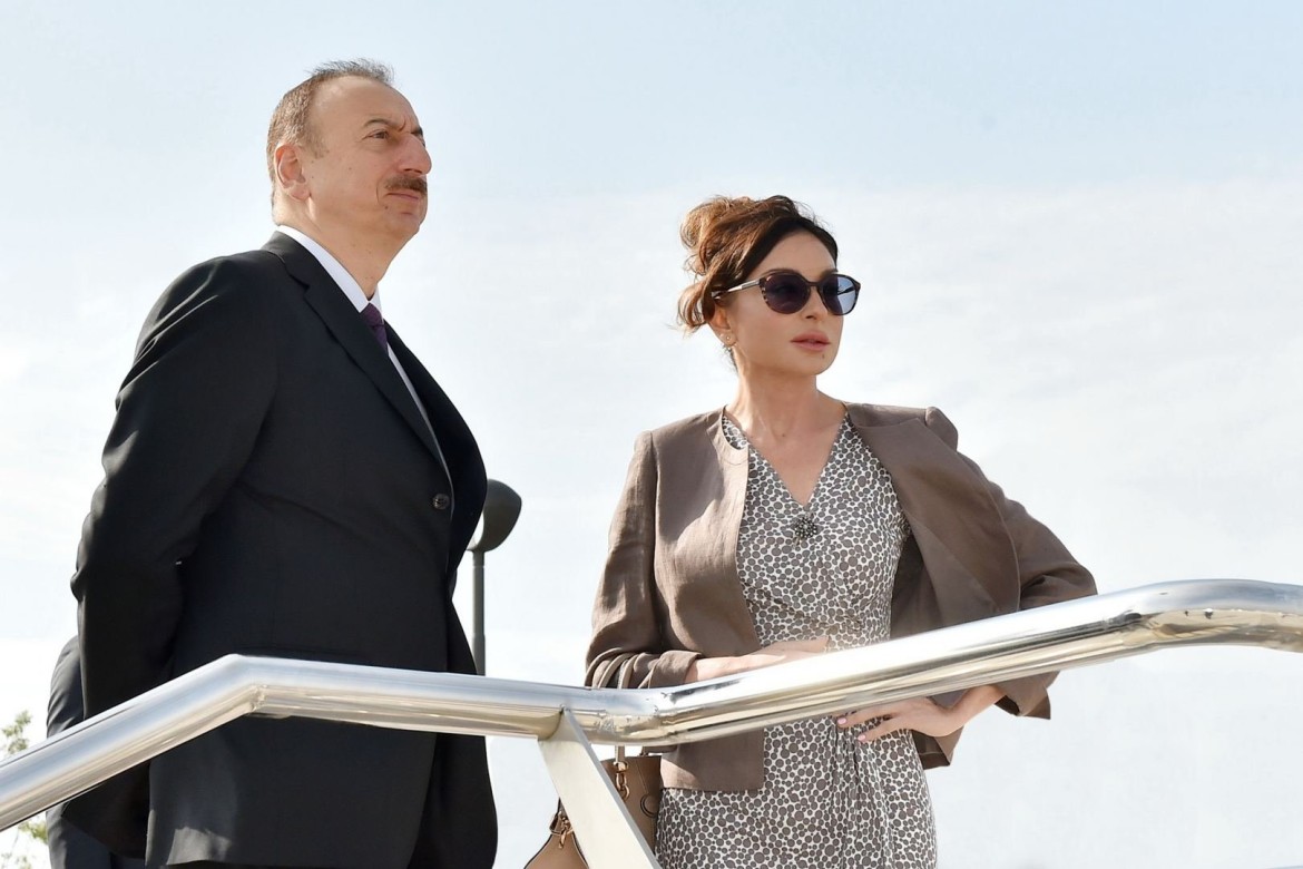 Prezident İlham Əliyev və Birinci xanım Mehriban Əliyeva Sea Breeze istirahət mərkəzində LANDAU Məktəbinin və The Grand apart hotelinin açılışında iştirak ediblər