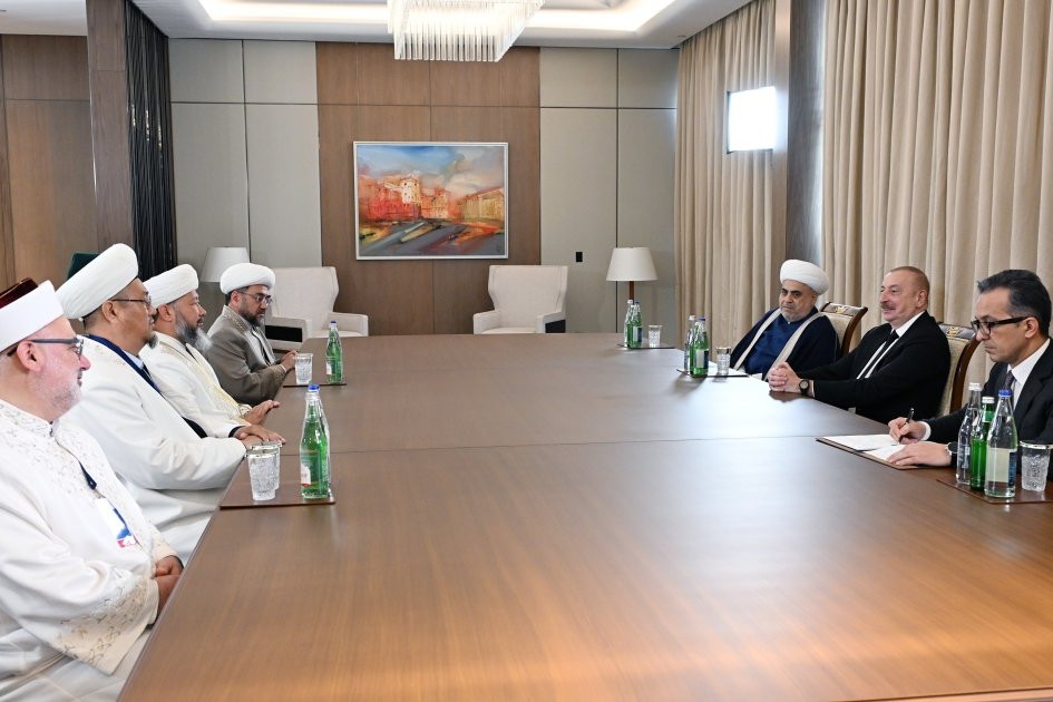 Prezident İlham Əliyev TDT-yə üzv və müşahidəçi dövlətlərin dini rəhbərlərindən ibarət nümayəndə heyətini qəbul edib