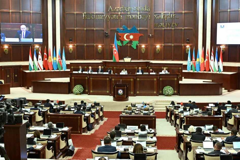 VII çağırış Milli Məclisin deputatları açıqlanıb