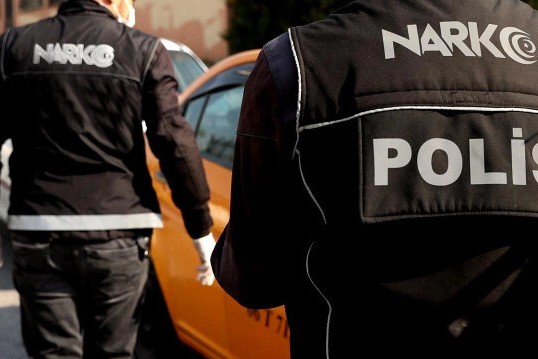 Türkiyədə rəqəmsal narkotik şəbəkəsinə ağır zərbə -  305 nəfər saxlanıldı