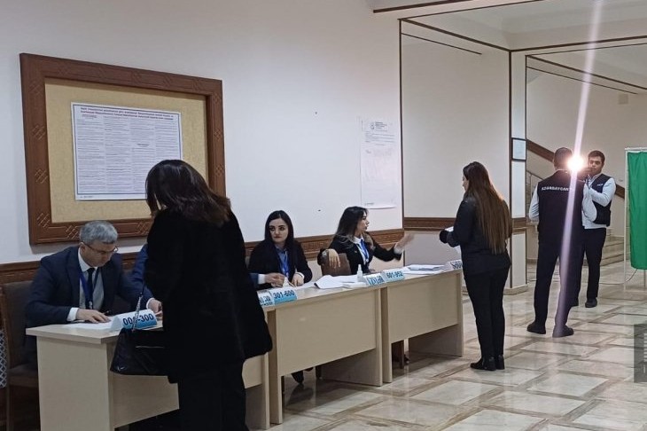 Naxçıvan seçiciləri səsvermədə iştirak edir