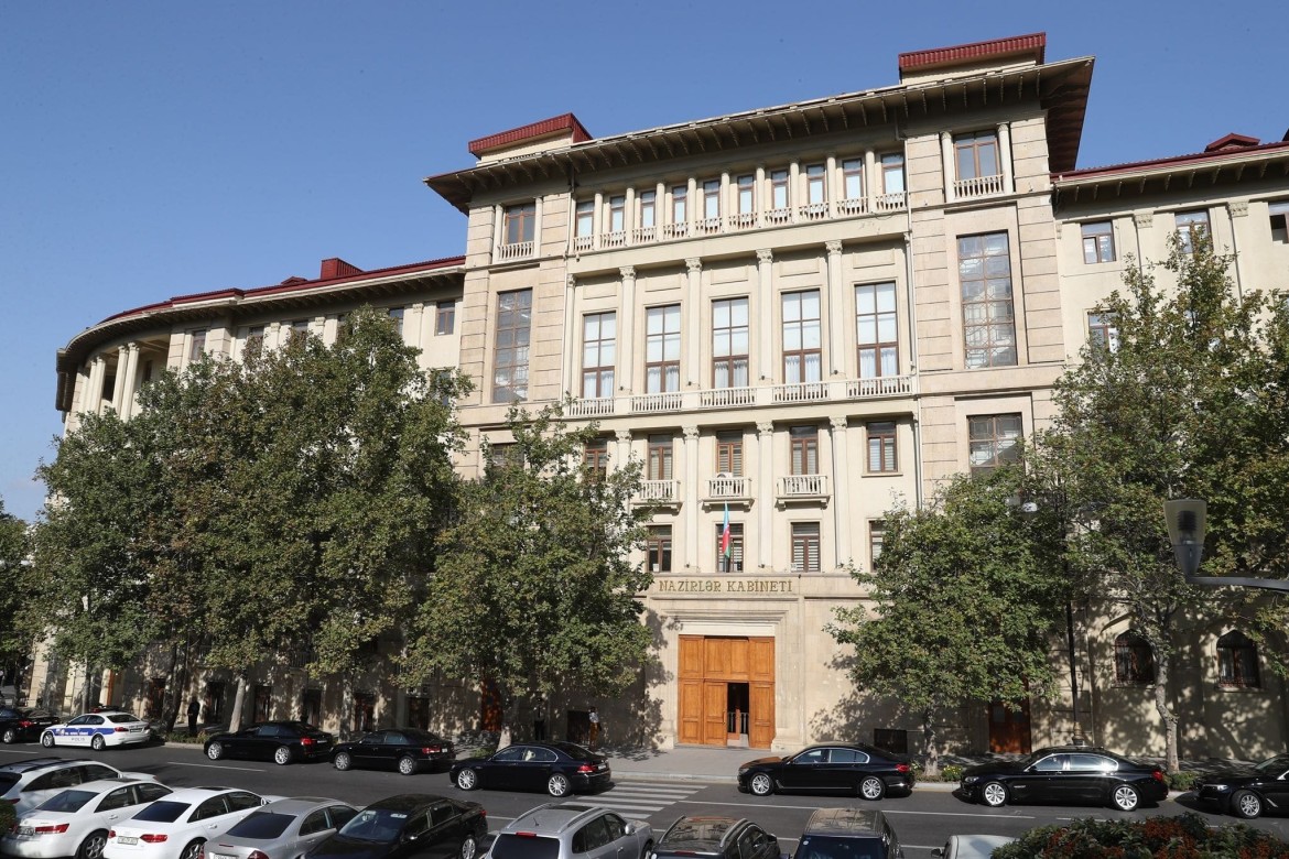 Azərbaycan Hökuməti istefa verib