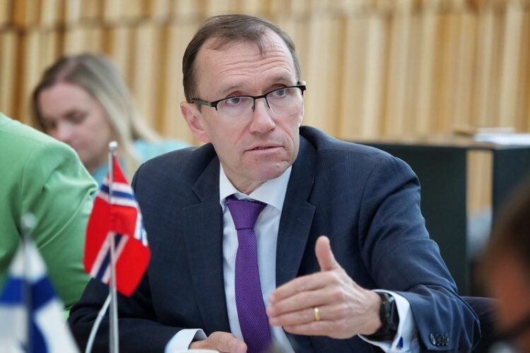 Norveç İsrail ordusunu dərhal atəşkəsə çağırıb