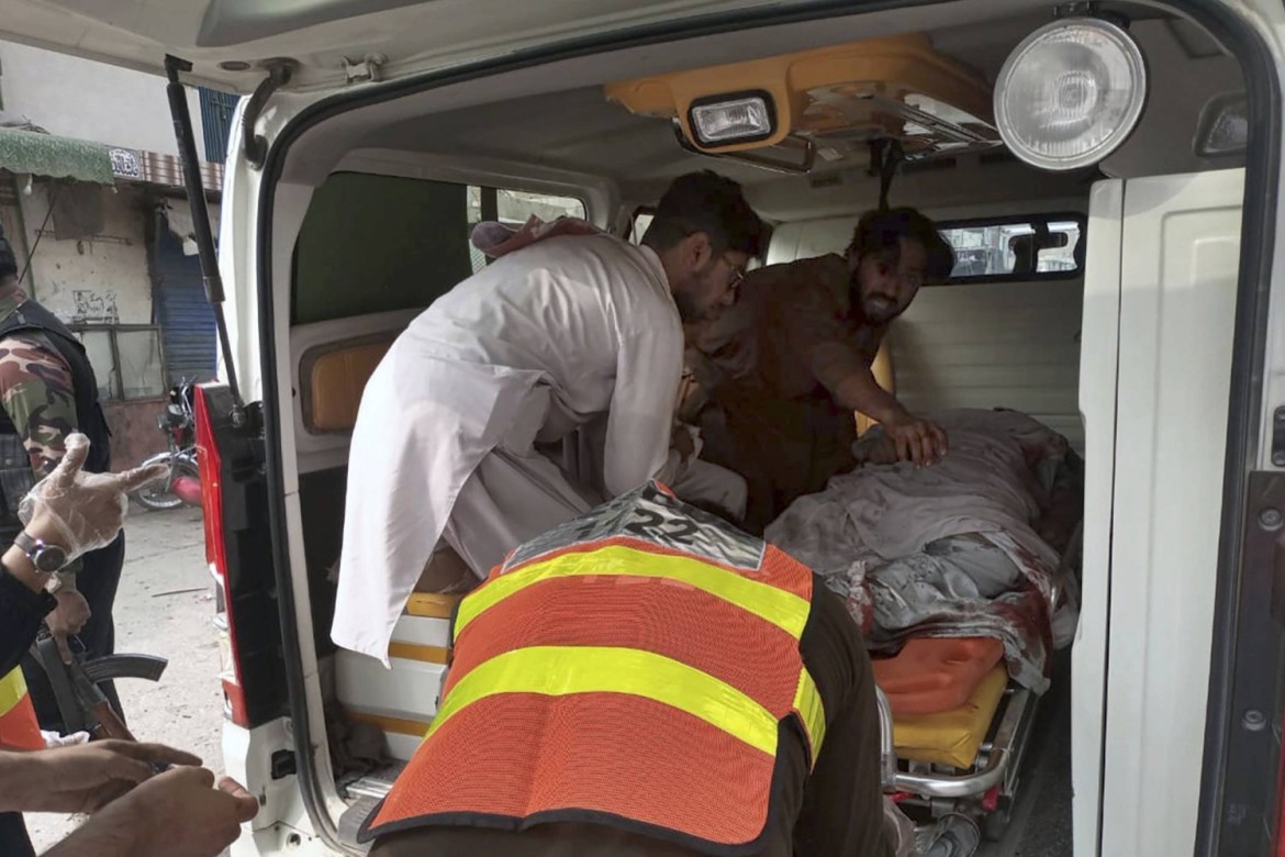 Pakistanda avtobus qəzası baş verib: 20 ölü, 21 yaralı