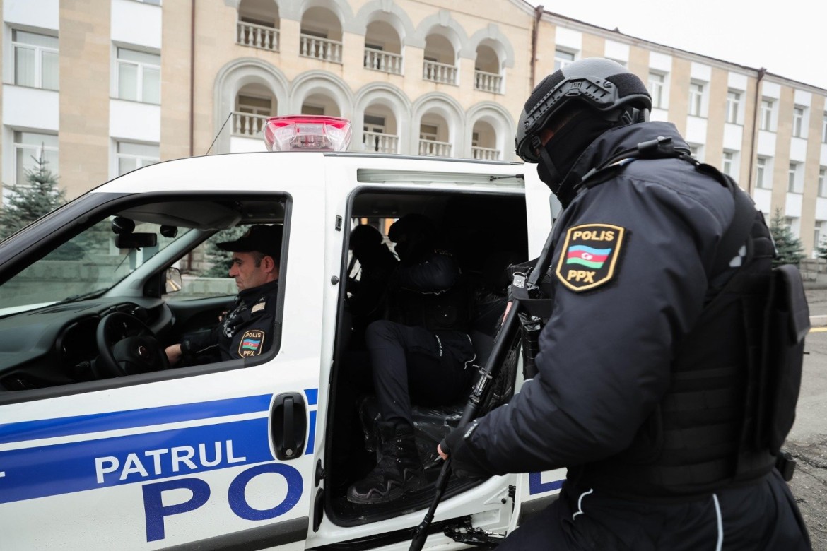 Bakıda atışmada öldürülən polislərin görüntüləri