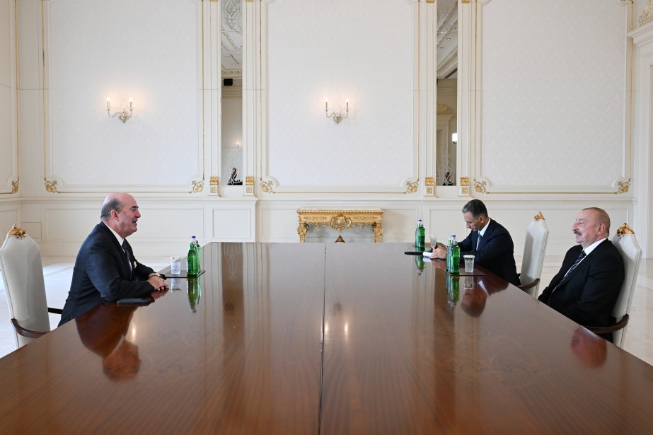 Prezident İlham Əliyev “Gulfstream Aerospace” şirkətinin prezidentini qəbul edib