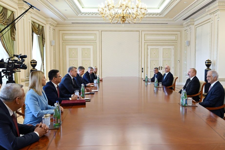 Prezident İlham Əliyev Rusiya Federasiyası Həştərxan vilayətinin qubernatorunu qəbul edib