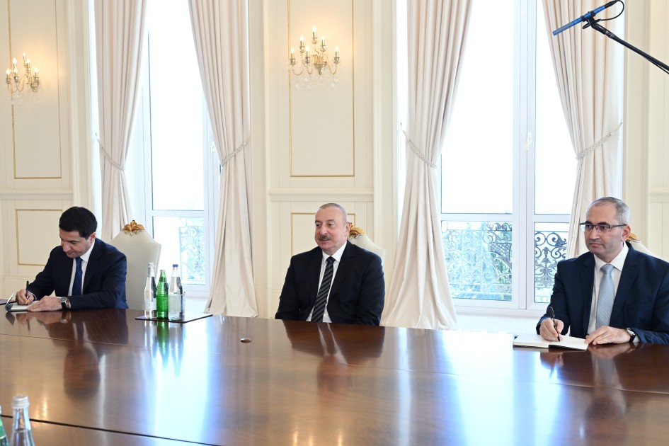 Prezident İlham Əliyev Latviya Seyminin sədrinin başçılıq etdiyi nümayəndə heyətini qəbul edib