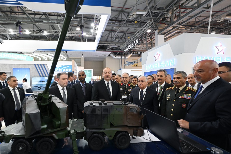 Prezident İlham Əliyev V “ADEX-2024” və “Securex Caspian” sərgiləri ilə tanış olub