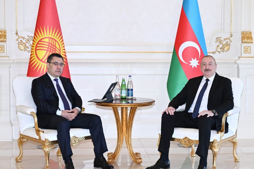 Azərbaycan və Qırğızıstan Prezidentlərinin məhdud tərkibdə görüşü başlayıb