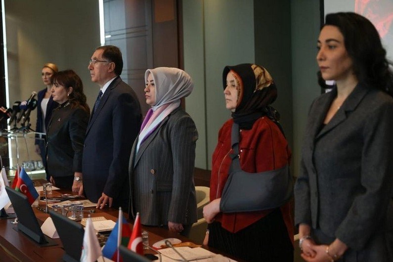 Qərbi azərbaycanlıların hüquqlarının müdafiəsi məsələsi beynəlxalq simpoziumda qaldırılıb