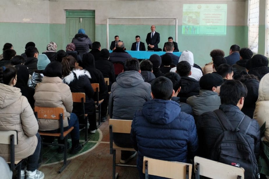 Qubada“Qızları təhsildən yayındırmağın hüquqi və mənəvi məsuliyyəti” müzakirə edilib