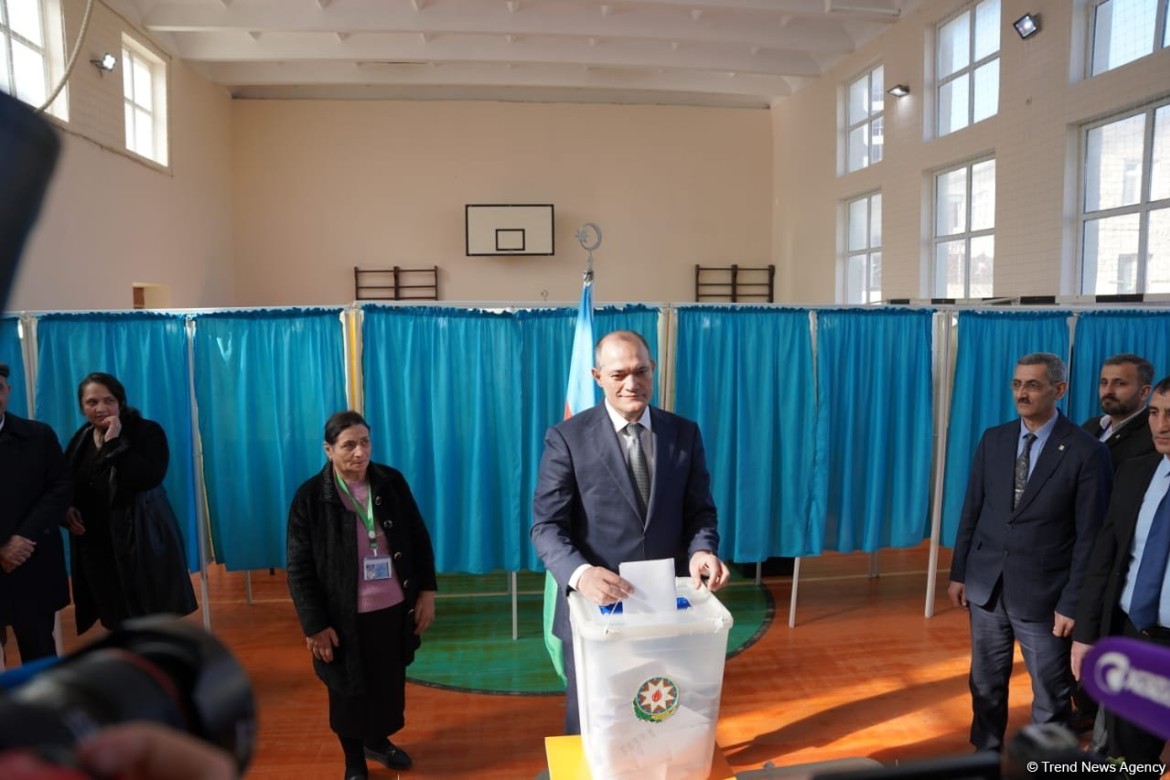 Razi Nurullayev səs verib