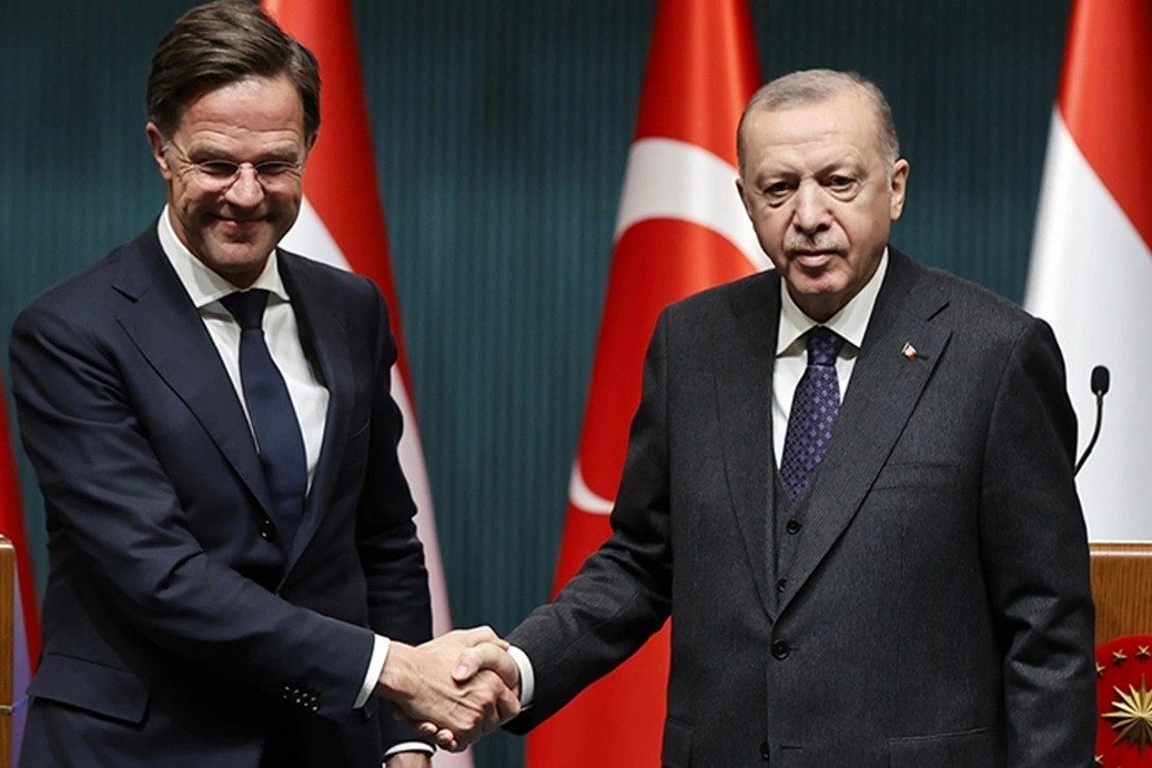 Ərdoğan NATO-nun baş katibi ilə qlobal və regional məsələləri müzakirə edib