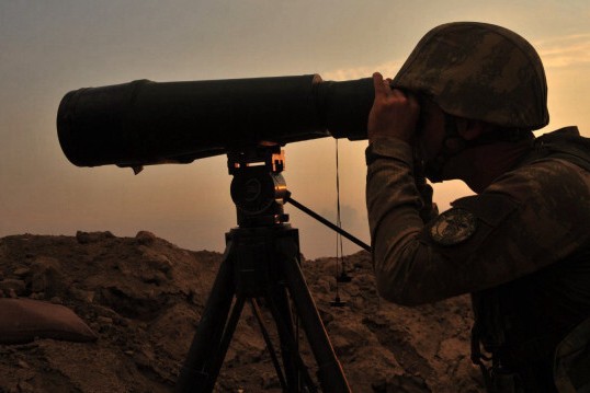 Türkiyəyə keçməyə çalışan terrorçu zərərsizləşdirirlib